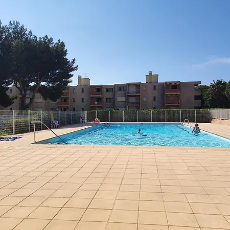 Apartment Bormes-les-mimosas, 1 Piece, 4 Personnes - Fr-1-677-41 Bormes-les-Mimosas